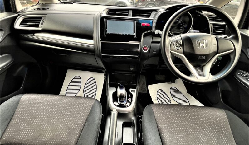 
								2014 Honda Fit Hybrid full									