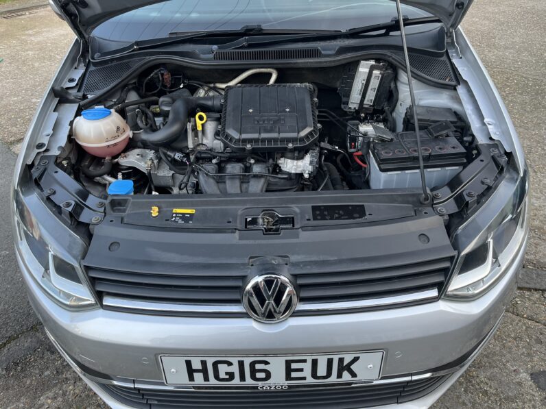 Volkswagen Polo 2016 Silver, HG16EUK