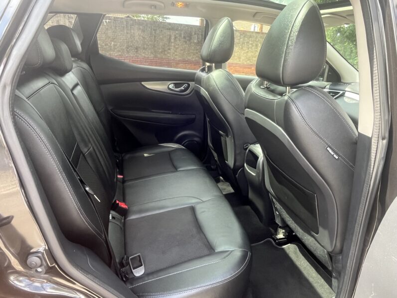 Nissan Qashqai 1.2 DIG-T Tekna Euro 6 (s/s) 5dr