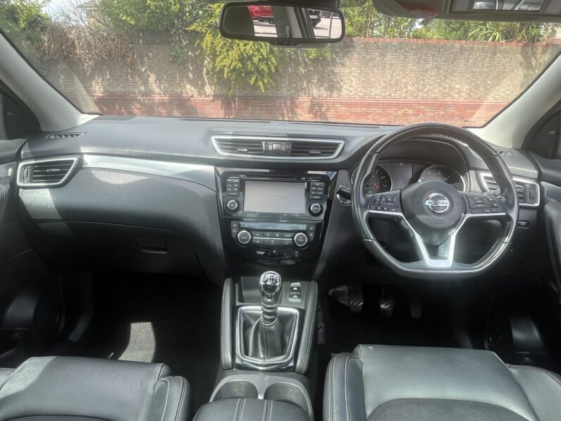 Nissan Qashqai 1.2 DIG-T Tekna Euro 6 (s/s) 5dr