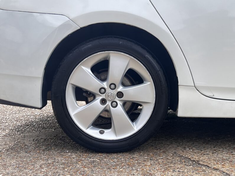 Toyota Prius 1.8 VVT-h T Spirit CVT Euro 5 (s/s) 5dr, HJ64OEU