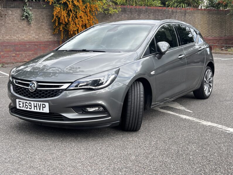 Vauxhall Astra 1.6 CDTi BlueInjection Griffin Euro 6 (s/s) 5dr, EX69HVP