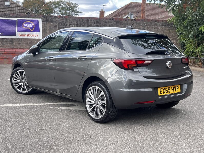 Vauxhall Astra 1.6 CDTi BlueInjection Griffin Euro 6 (s/s) 5dr, EX69HVP