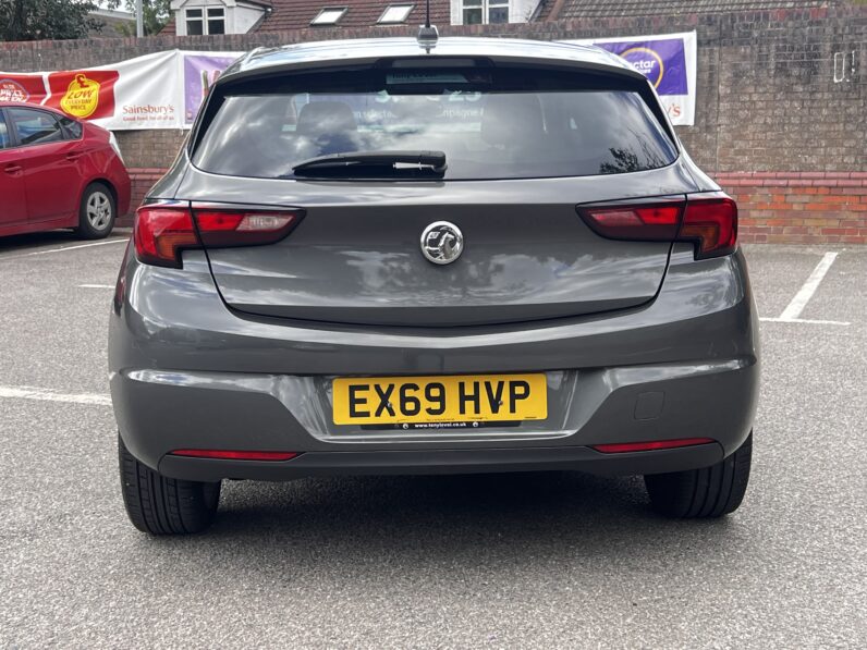 Vauxhall Astra 1.6 CDTi BlueInjection Griffin Euro 6 (s/s) 5dr, EX69HVP