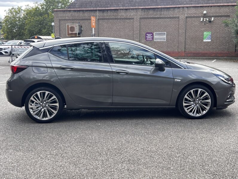 Vauxhall Astra 1.6 CDTi BlueInjection Griffin Euro 6 (s/s) 5dr, EX69HVP